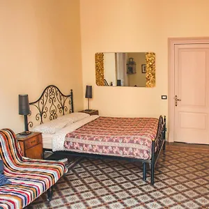 Casa Verdi - House Of Travelers Katánie